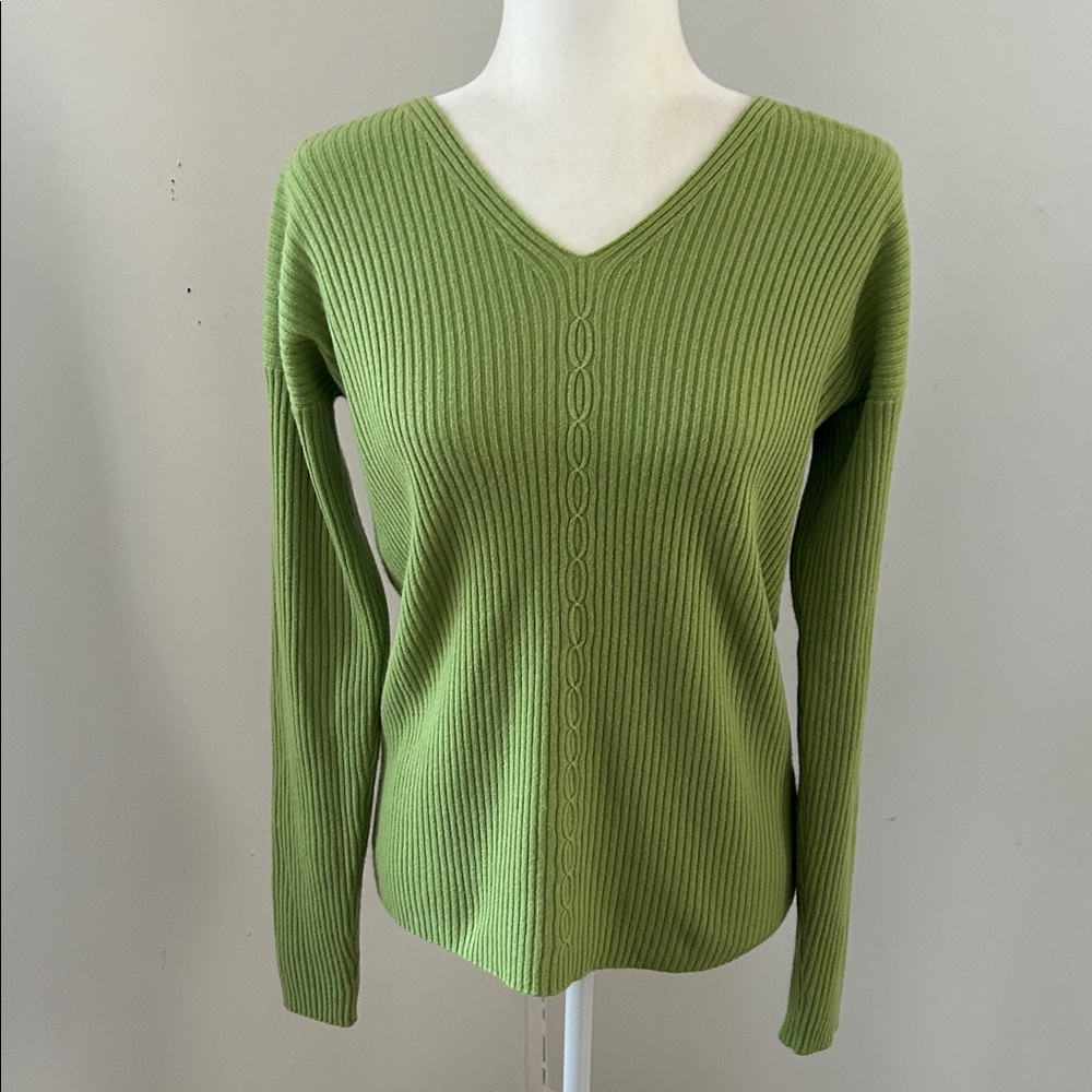 Malo Soft Green Ribbed Cashmere V Neck Sweater sz M